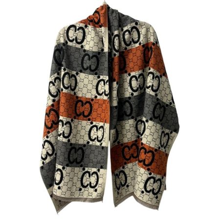 Εσάρπα διπλής όψης με πρωτότυπο σχέδιο